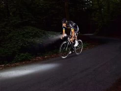 Sigma Aura-60 Mit Akku Für USB-Ladegerät -Fahrradzubehör Sigma Frontleuchte Batterieleuchte LED Akku Aura 60 Lux USB 17700 4016224170004 070 28026e